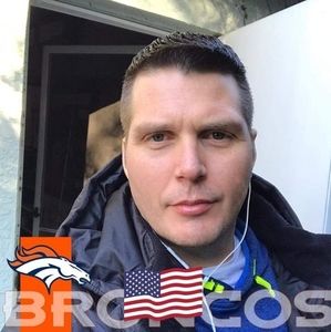 Meet your Posher, Derek